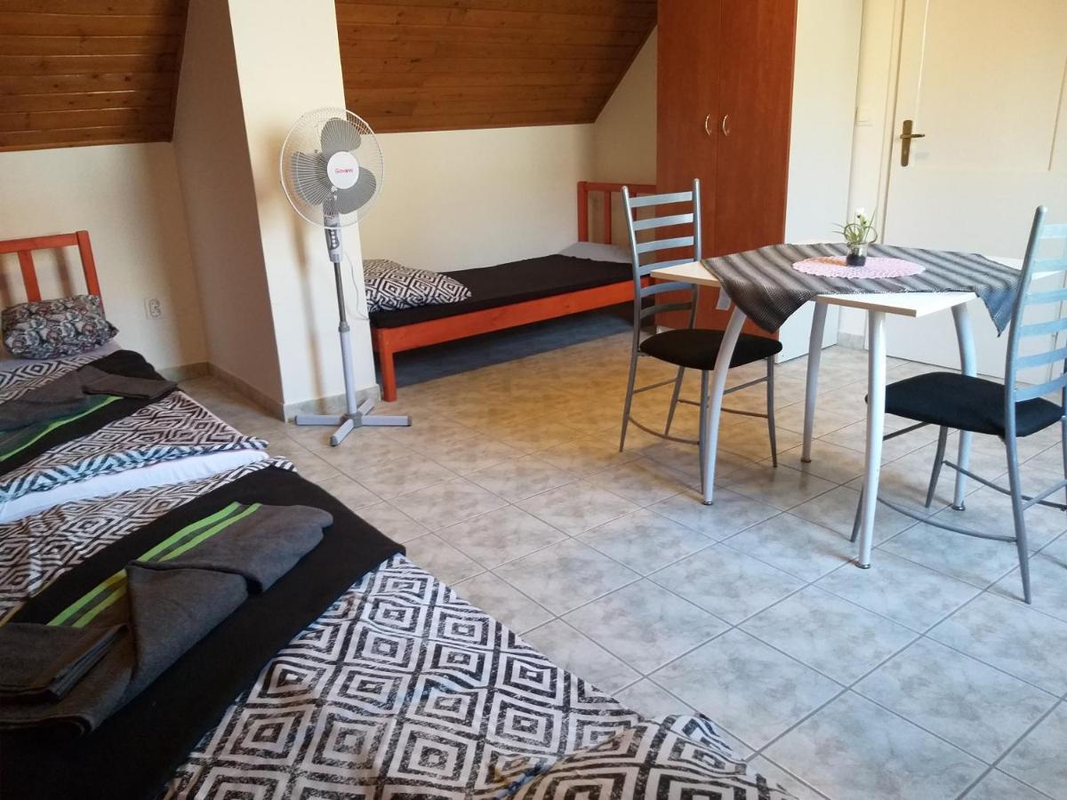 Aparthotel Azure House Keszthely Exterior foto