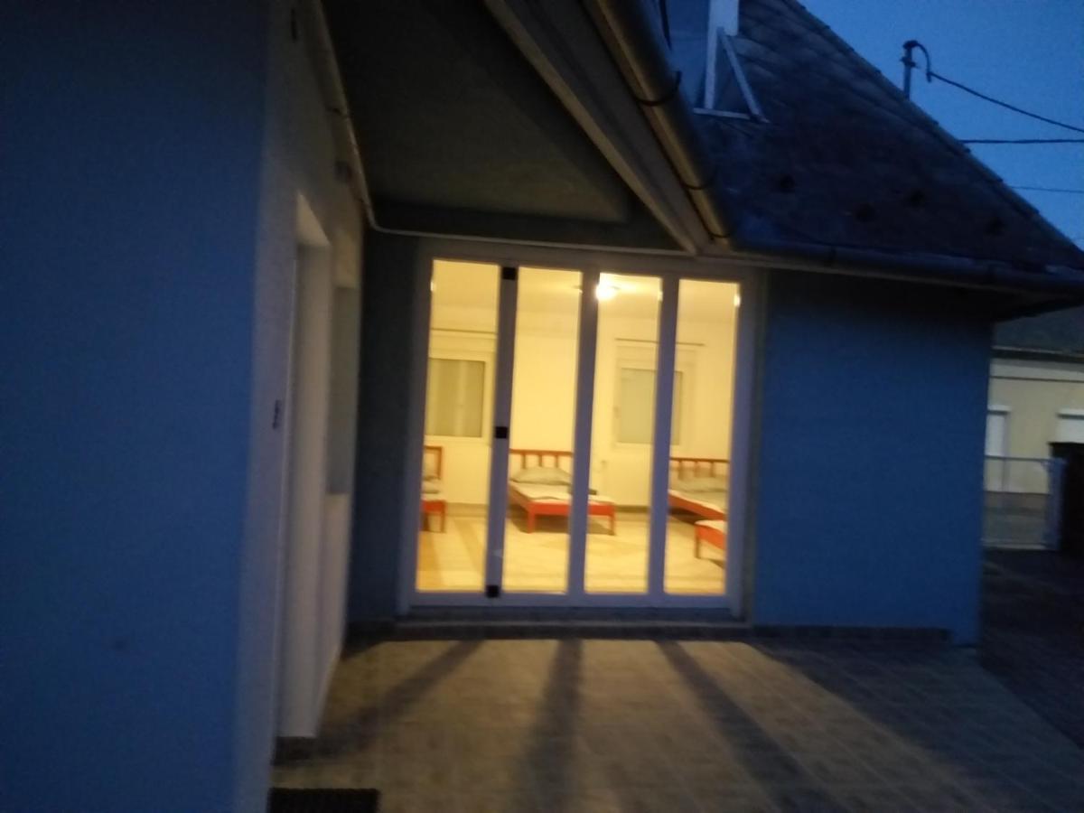 Aparthotel Azure House Keszthely Exterior foto